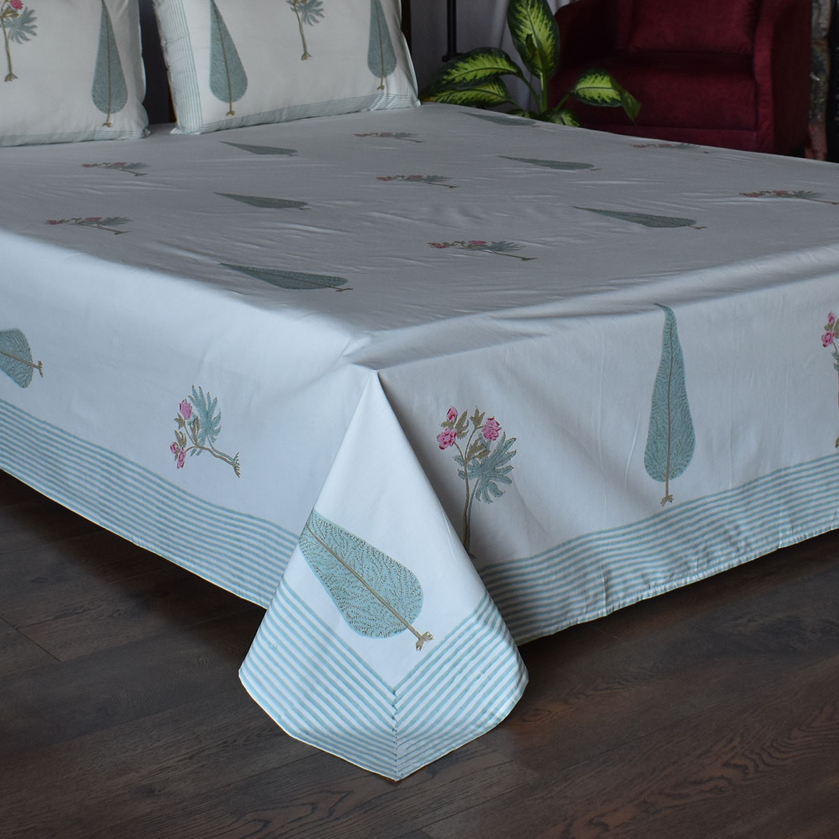 King Size Block Printed Percale Fine Cotton Bedspread with 2 Pillow Cases 200805