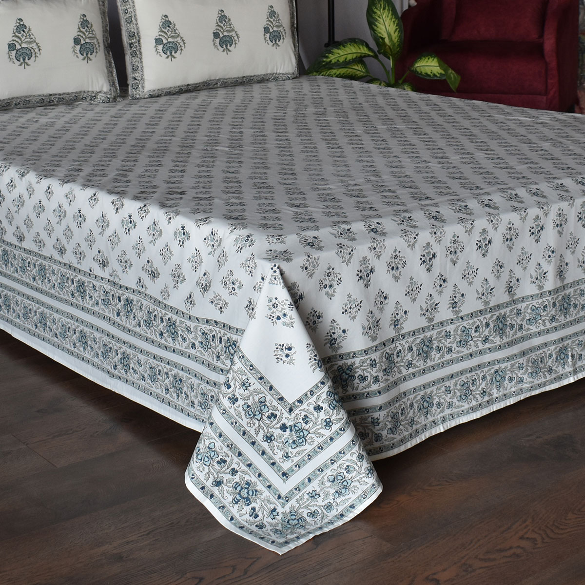 King Size Block Printed Percale Fine Cotton Bedspread with 2 Pillow Cases 200818