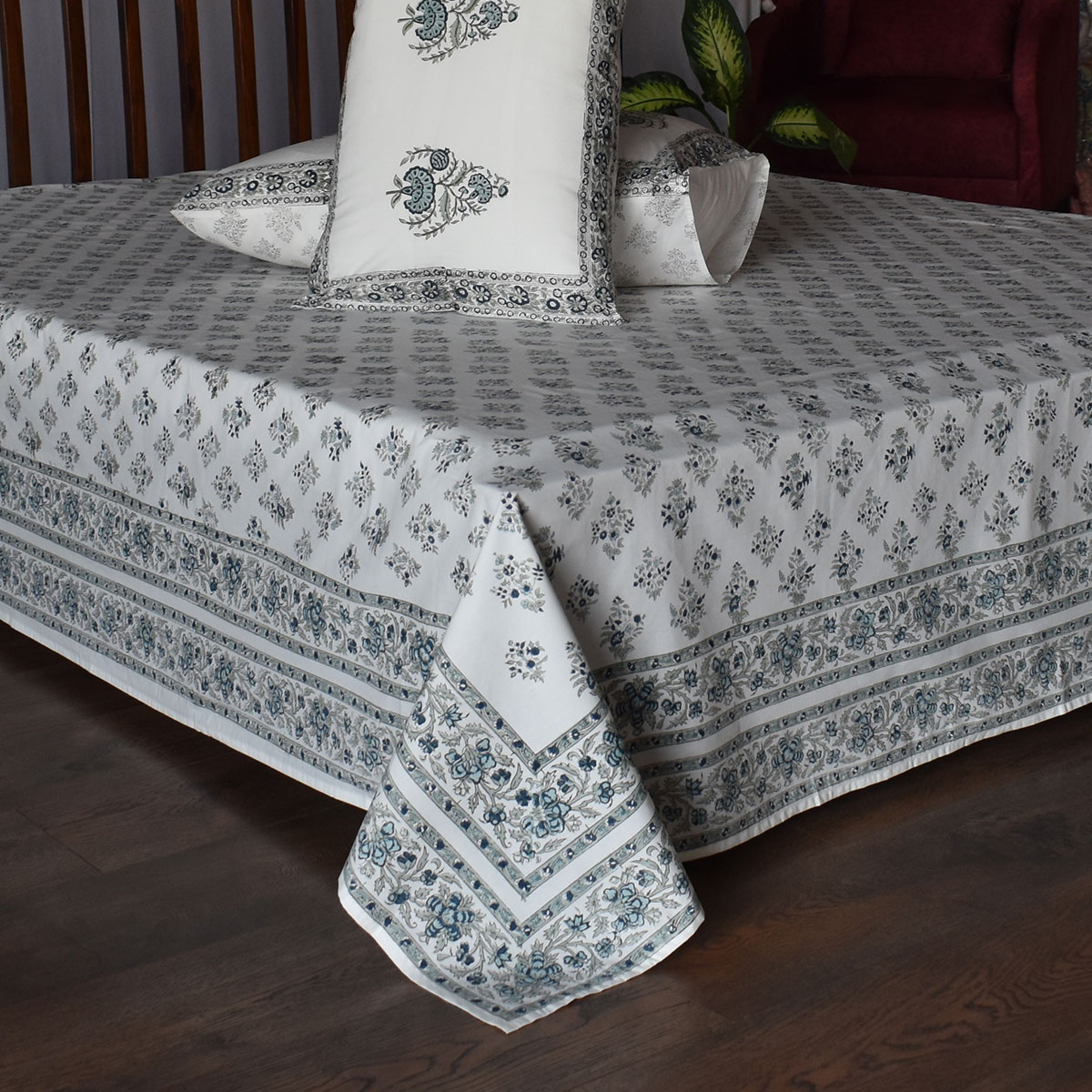King Size Block Printed Percale Fine Cotton Bedspread with 2 Pillow Cases 200818