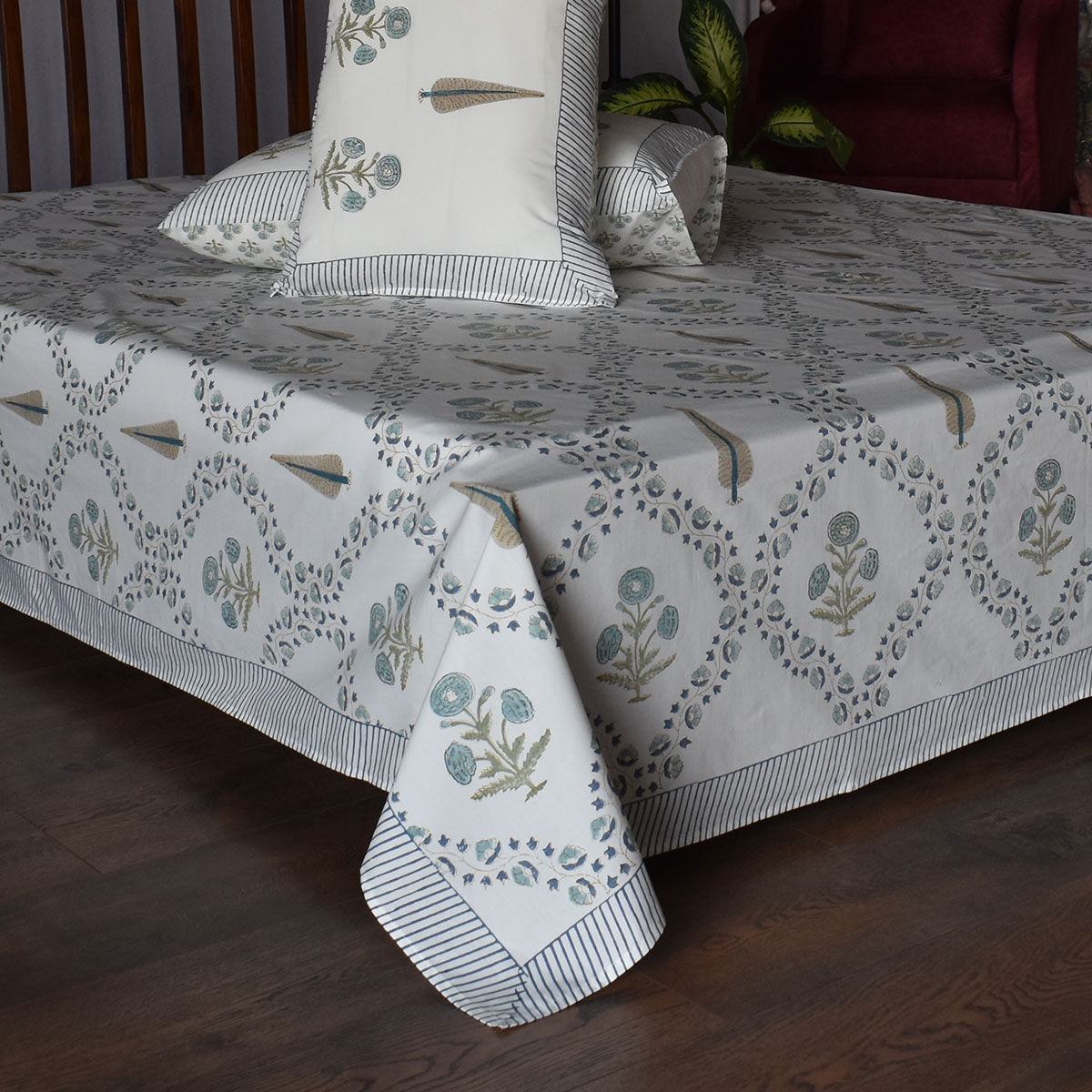 King Size Block Printed Percale Fine Cotton Bedspread with 2 Pillow Cases 200822