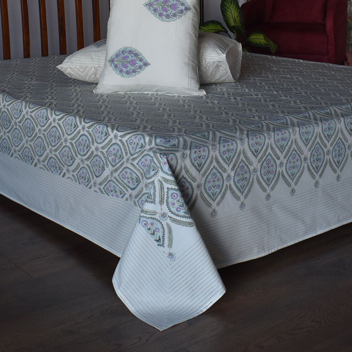 King Size Block Printed Percale Fine Cotton Bedspread with 2 Pillow Cases 200827