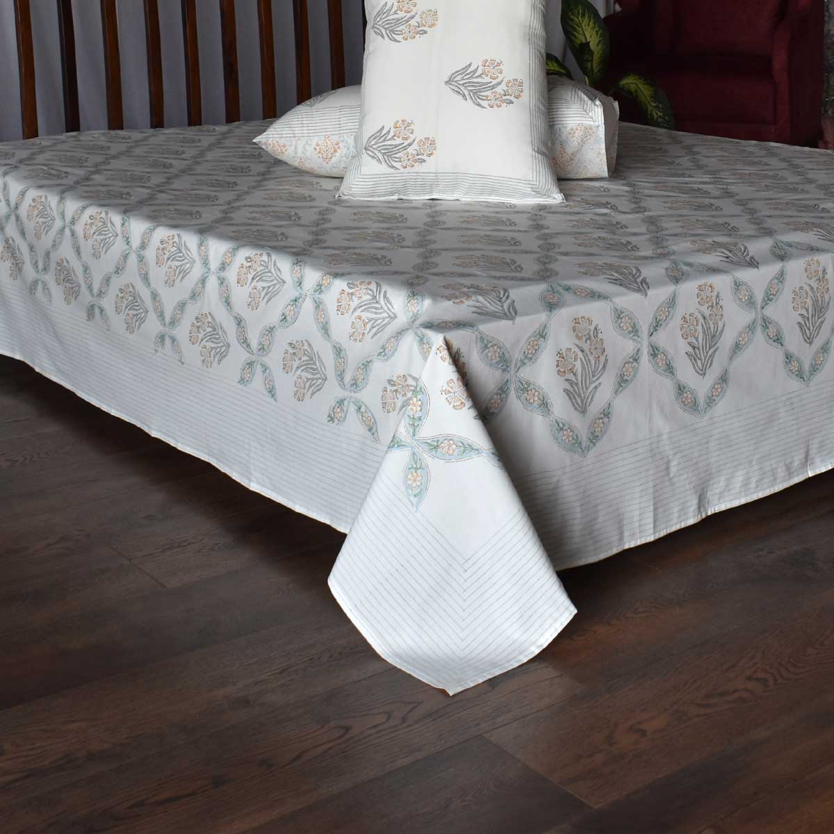 King Size Block Printed Percale Fine Cotton Bedspread with 2 Pillow Cases 200843