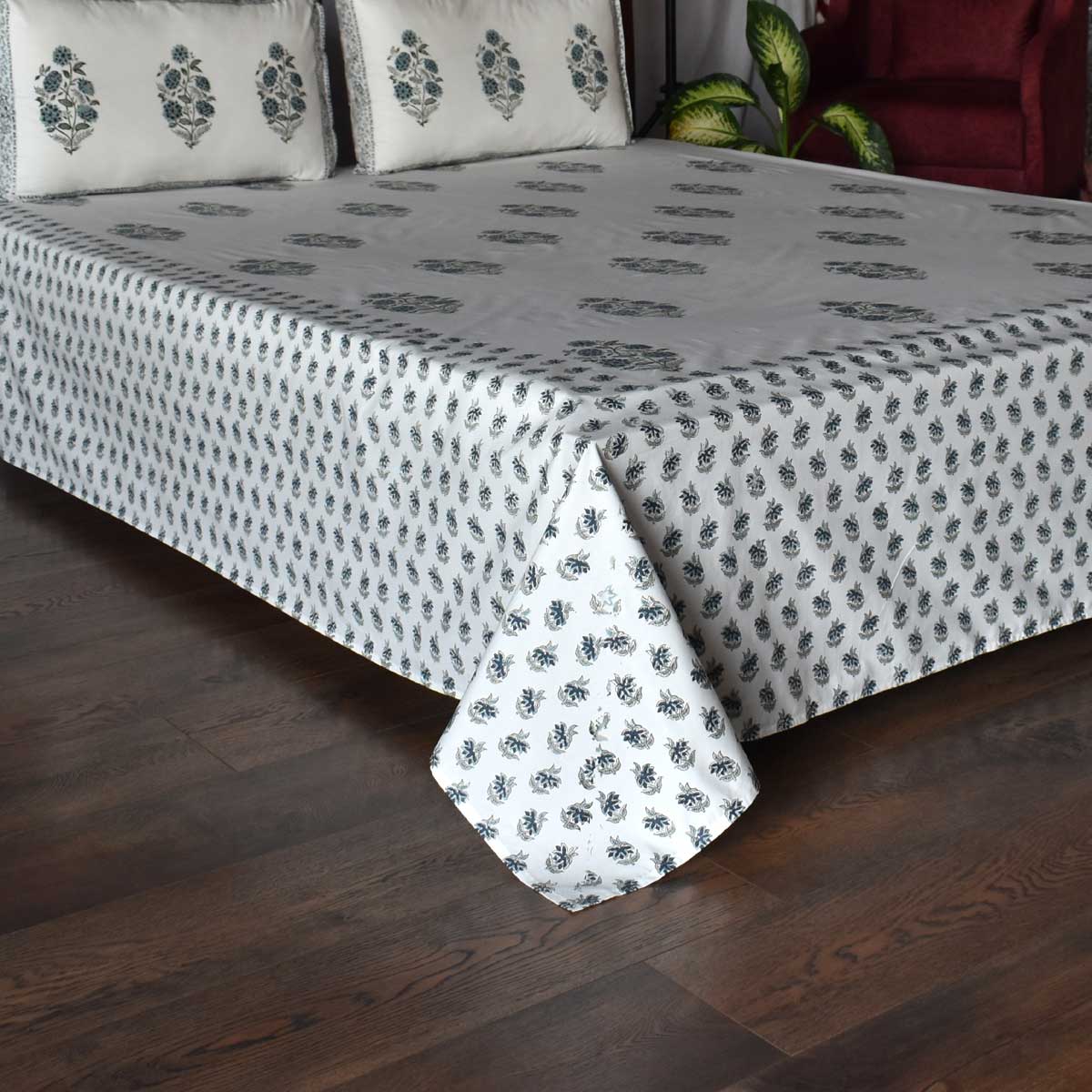 King Size Block Printed Percale Fine Cotton Bedspread with 2 Pillow Cases 200849