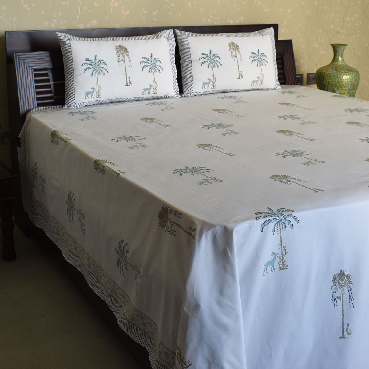 King Size Block Printed Percale Fine Cotton Bedspread with 2 Pillow Cases 200850