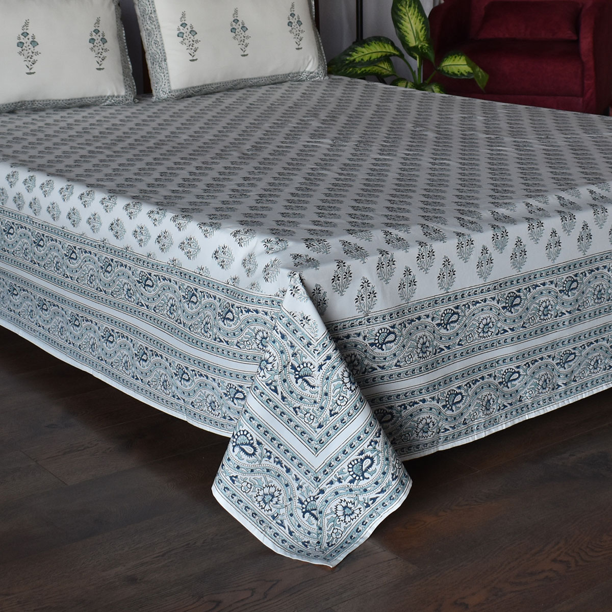 King Size Block Printed Percale Fine Cotton Bedspread with 2 Pillow Cases 200851