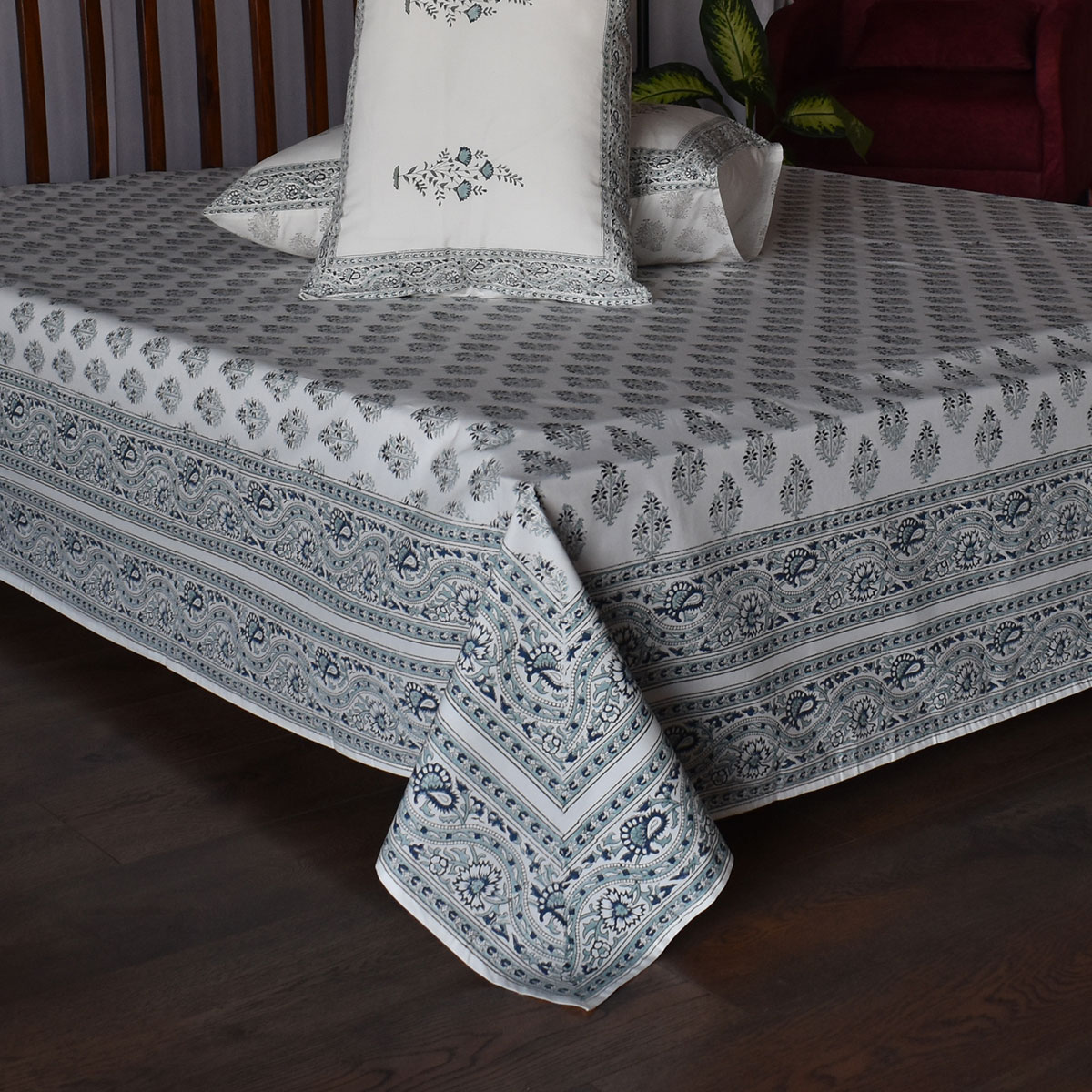 King Size Block Printed Percale Fine Cotton Bedspread with 2 Pillow Cases 200851