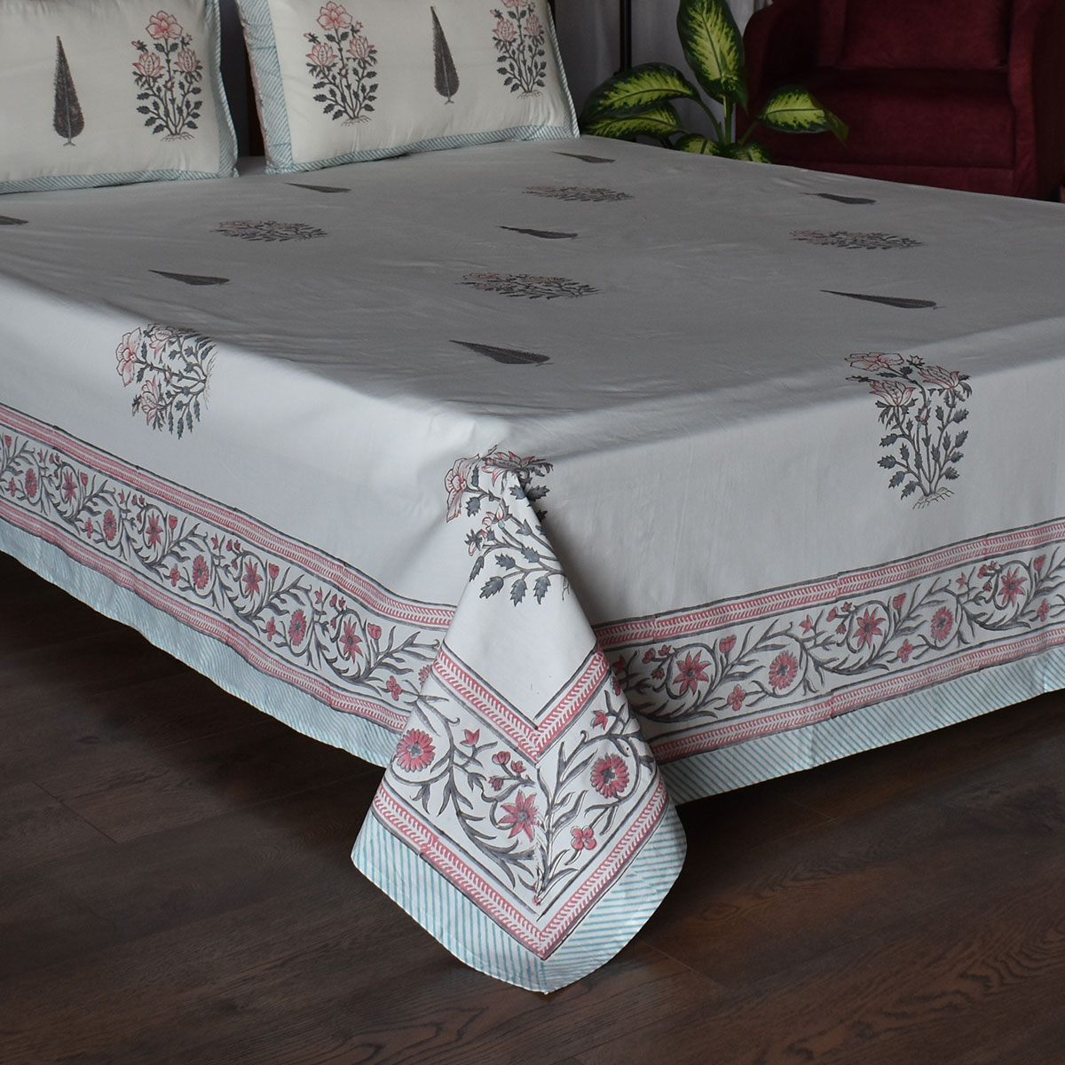 King Size Block Printed Percale Fine Cotton Bedspread with 2 Pillow Cases 200927