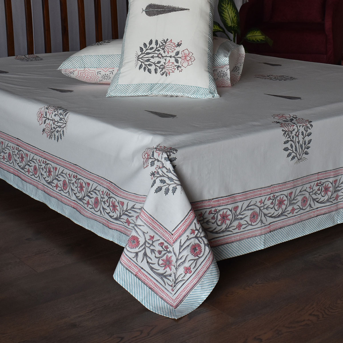 King Size Block Printed Percale Fine Cotton Bedspread with 2 Pillow Cases 200927
