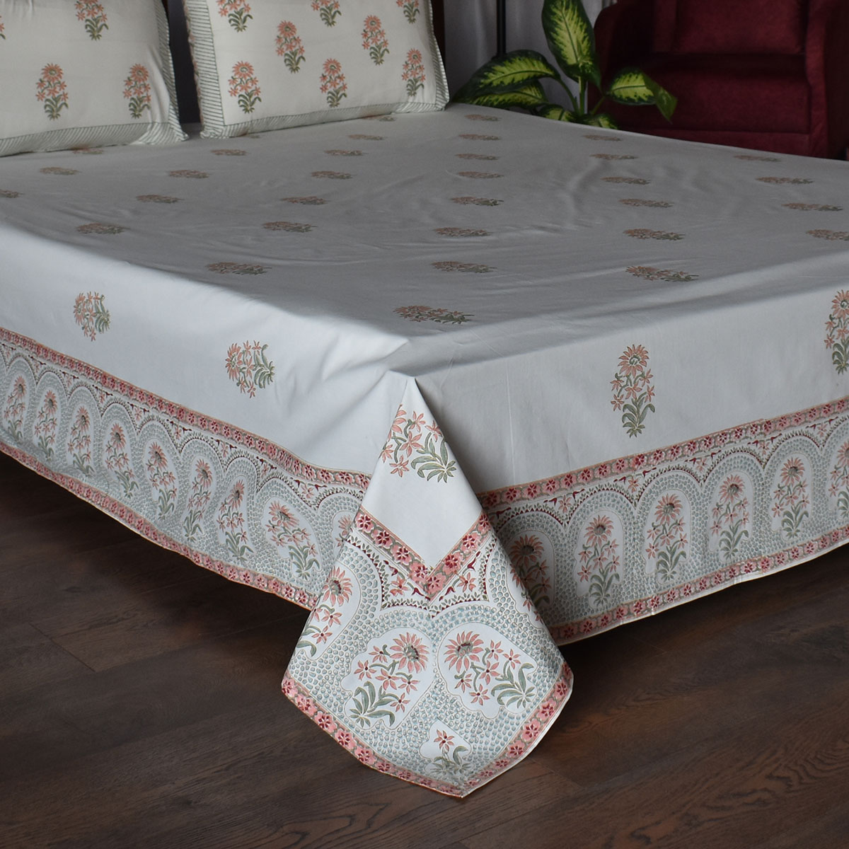King Size Block Printed Percale Fine Cotton Bedspread with 2 Pillow Cases 200933