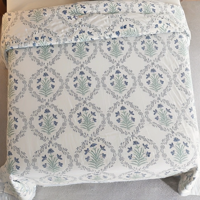 King Size Block Printed Percale Fine Cotton Bedspread with 2 Pillow Cases 200939
