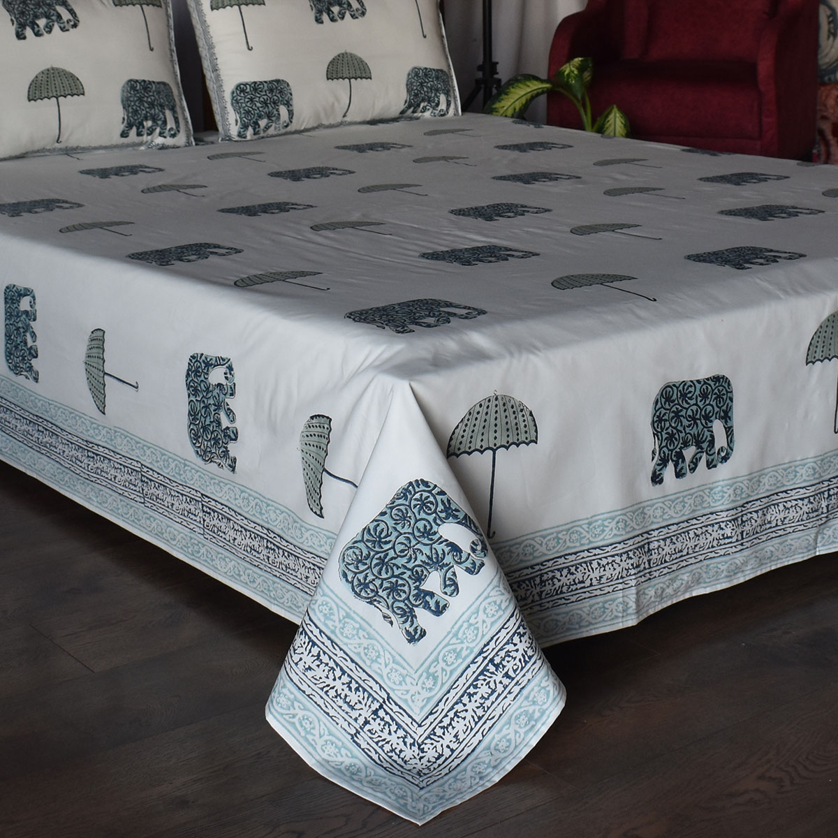 King Size Block Printed Percale Fine Cotton Bedspread with 2 Pillow Cases 200941