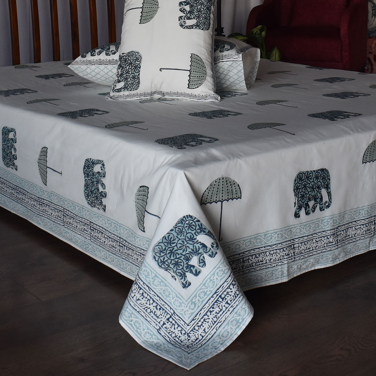 King Size Block Printed Percale Fine Cotton Bedspread with 2 Pillow Cases 200941