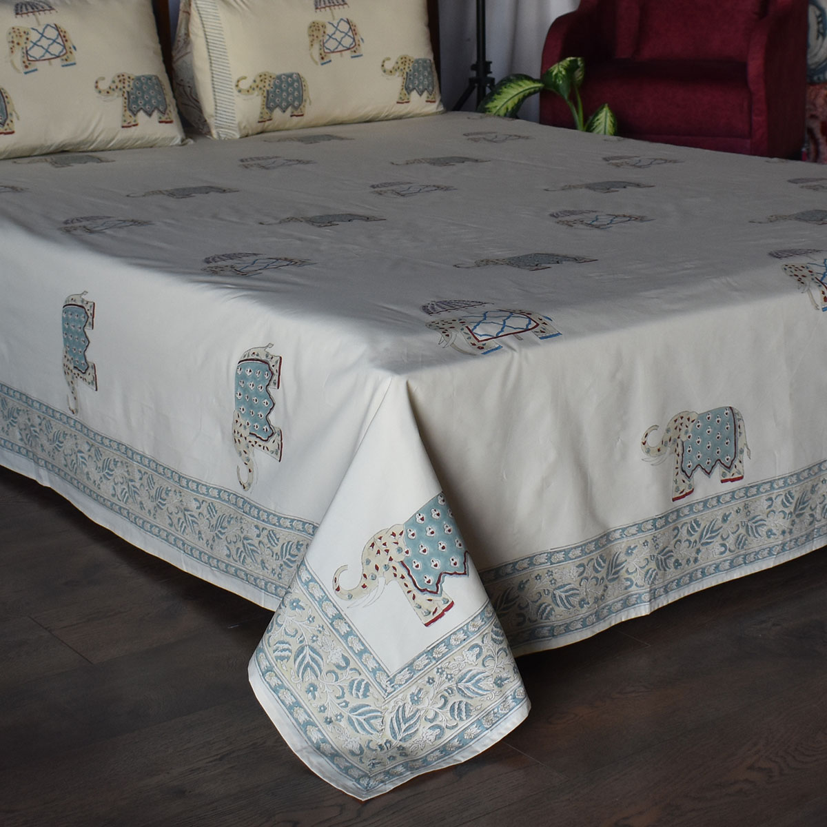 King Size Block Printed Percale Fine Cotton Bedspread with 2 Pillow Cases 200943