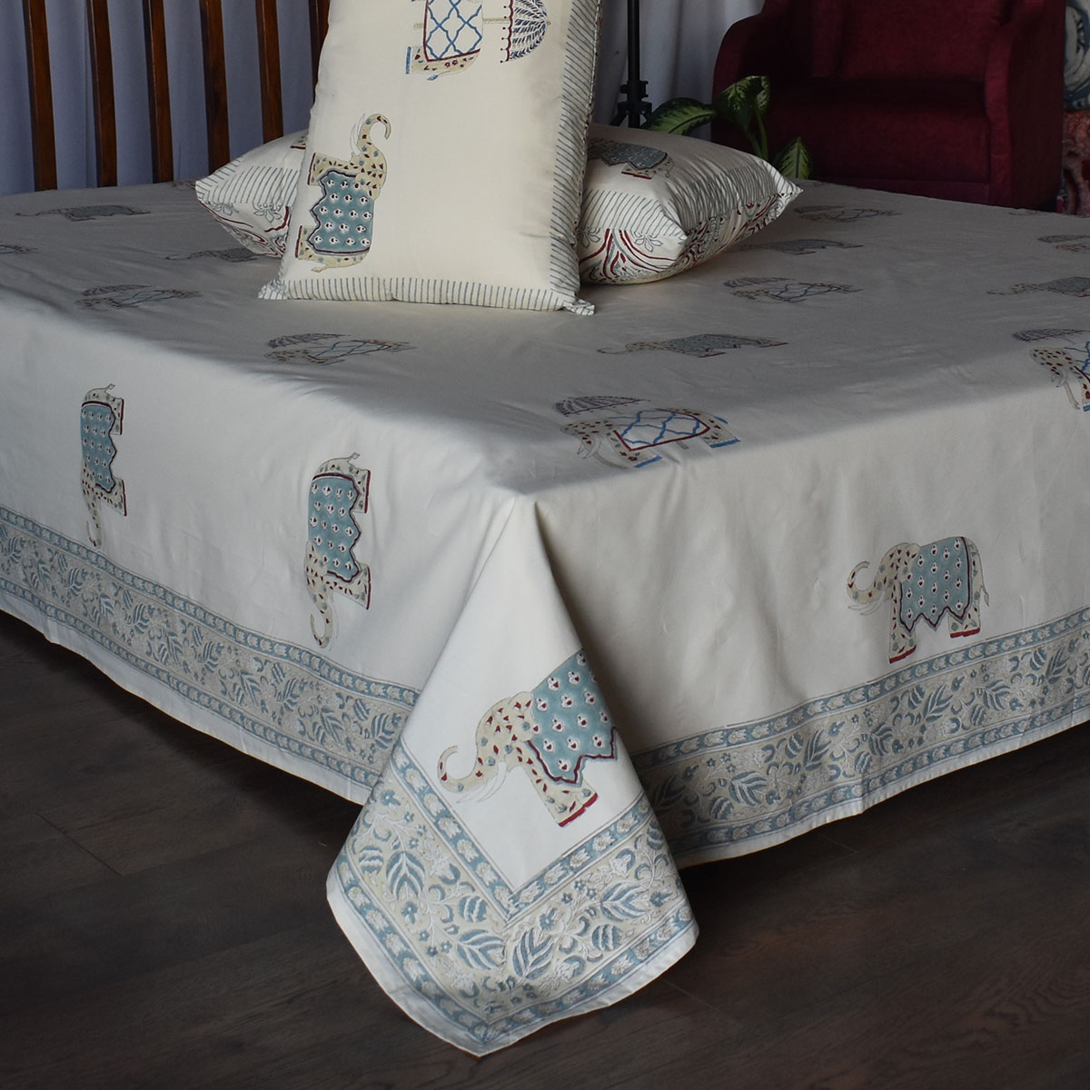 King Size Block Printed Percale Fine Cotton Bedspread with 2 Pillow Cases 200943