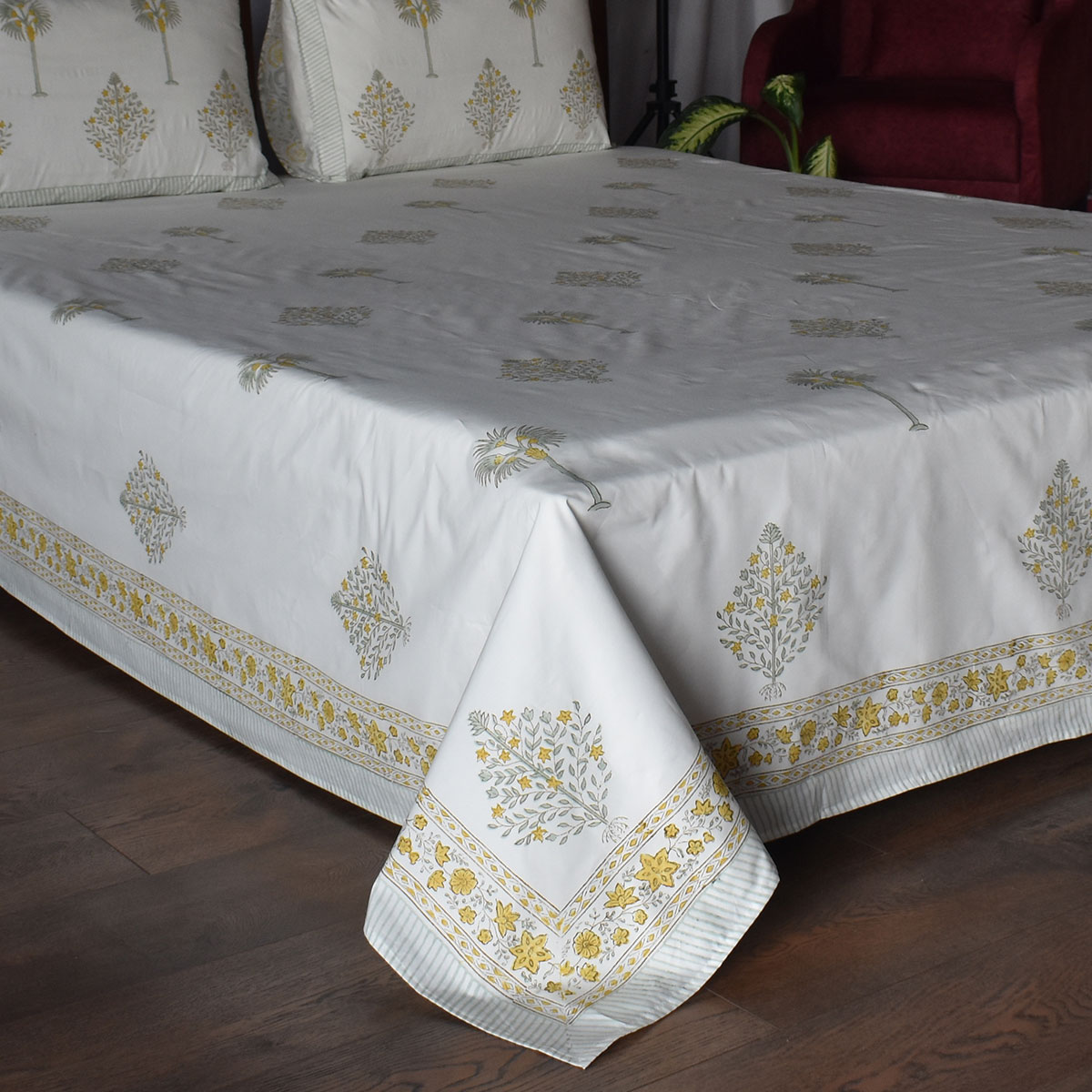 King Size Block Printed Percale Fine Cotton Bedspread with 2 Pillow Cases 200944