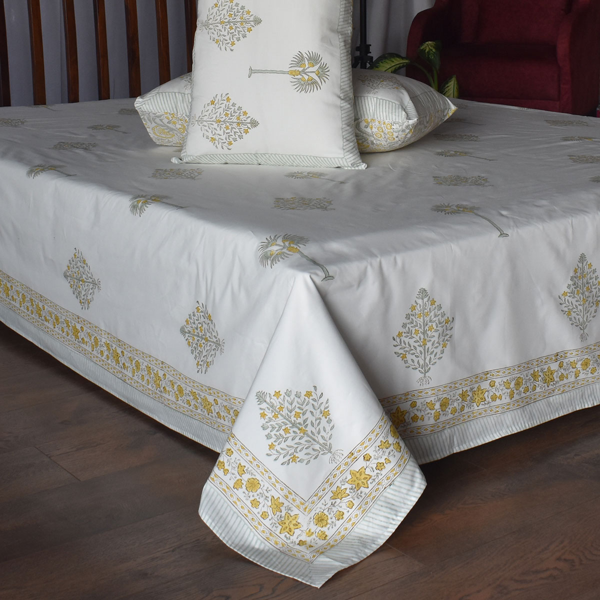 King Size Block Printed Percale Fine Cotton Bedspread with 2 Pillow Cases 200944