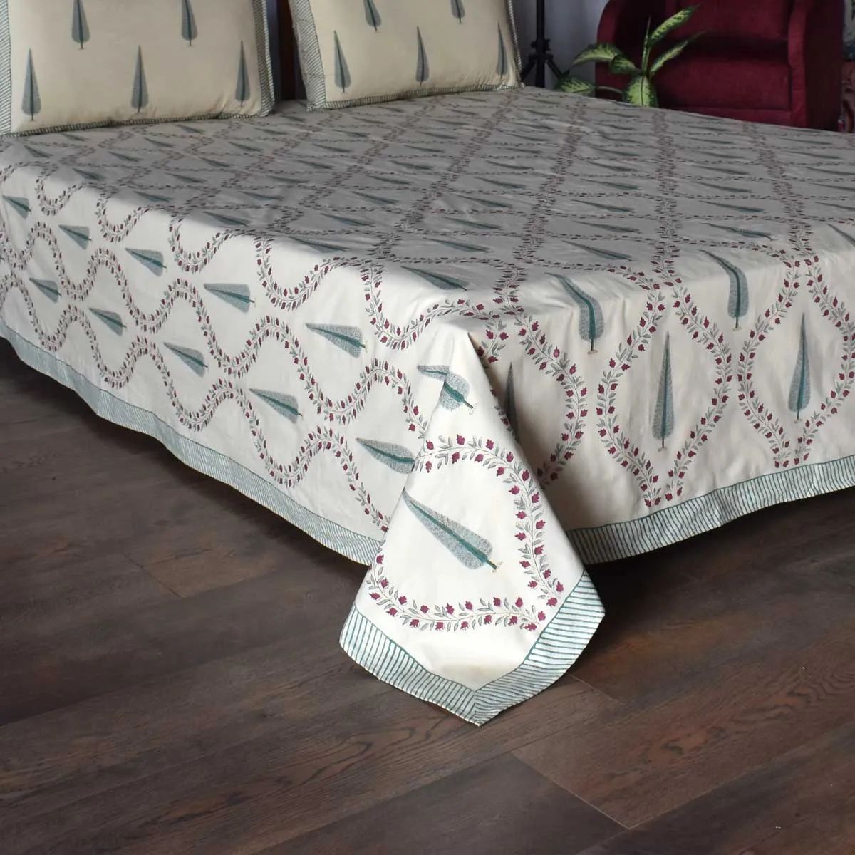 King Size Block Printed Percale Fine Cotton Bedspread with 2 Pillow Cases 200946