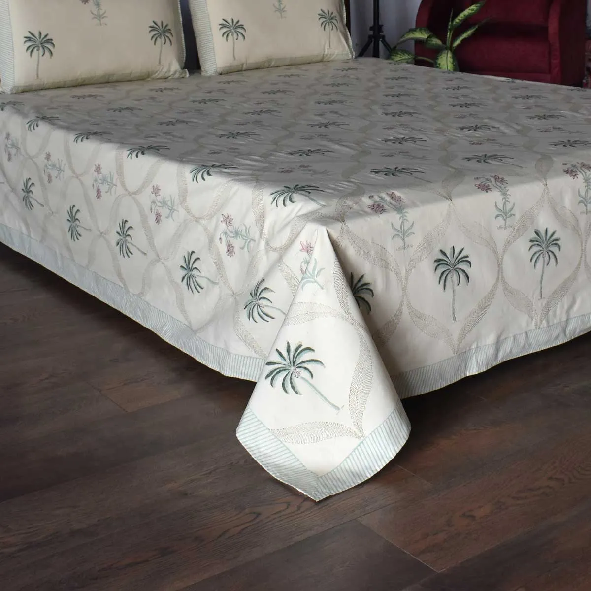 King Size Block Printed Percale Fine Cotton Bedspread with 2 Pillow Cases 200947