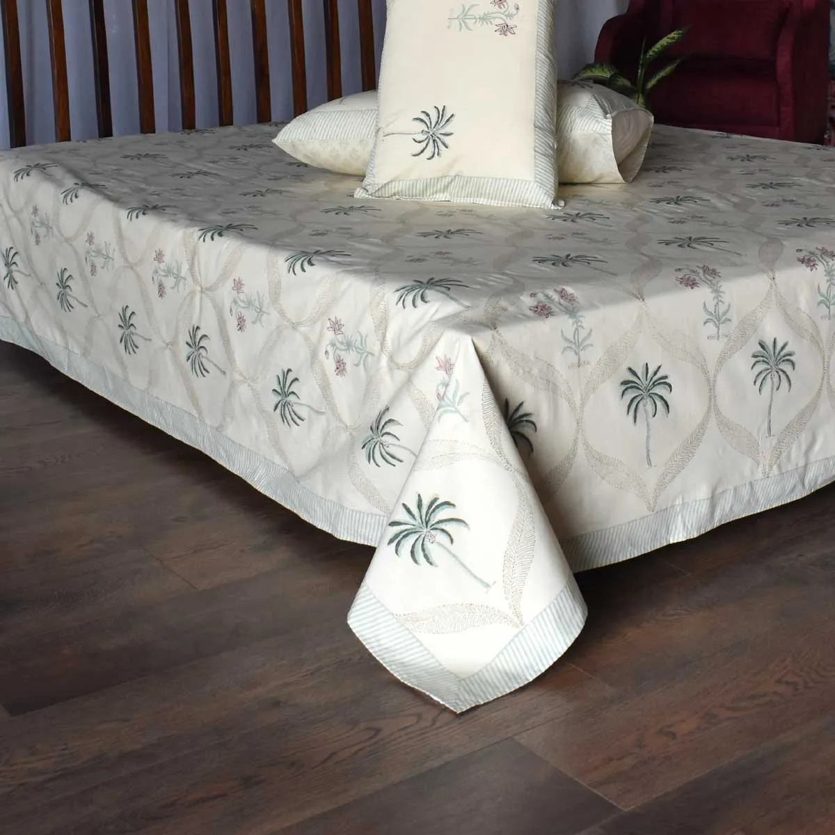King Size Block Printed Percale Fine Cotton Bedspread with 2 Pillow Cases 200947