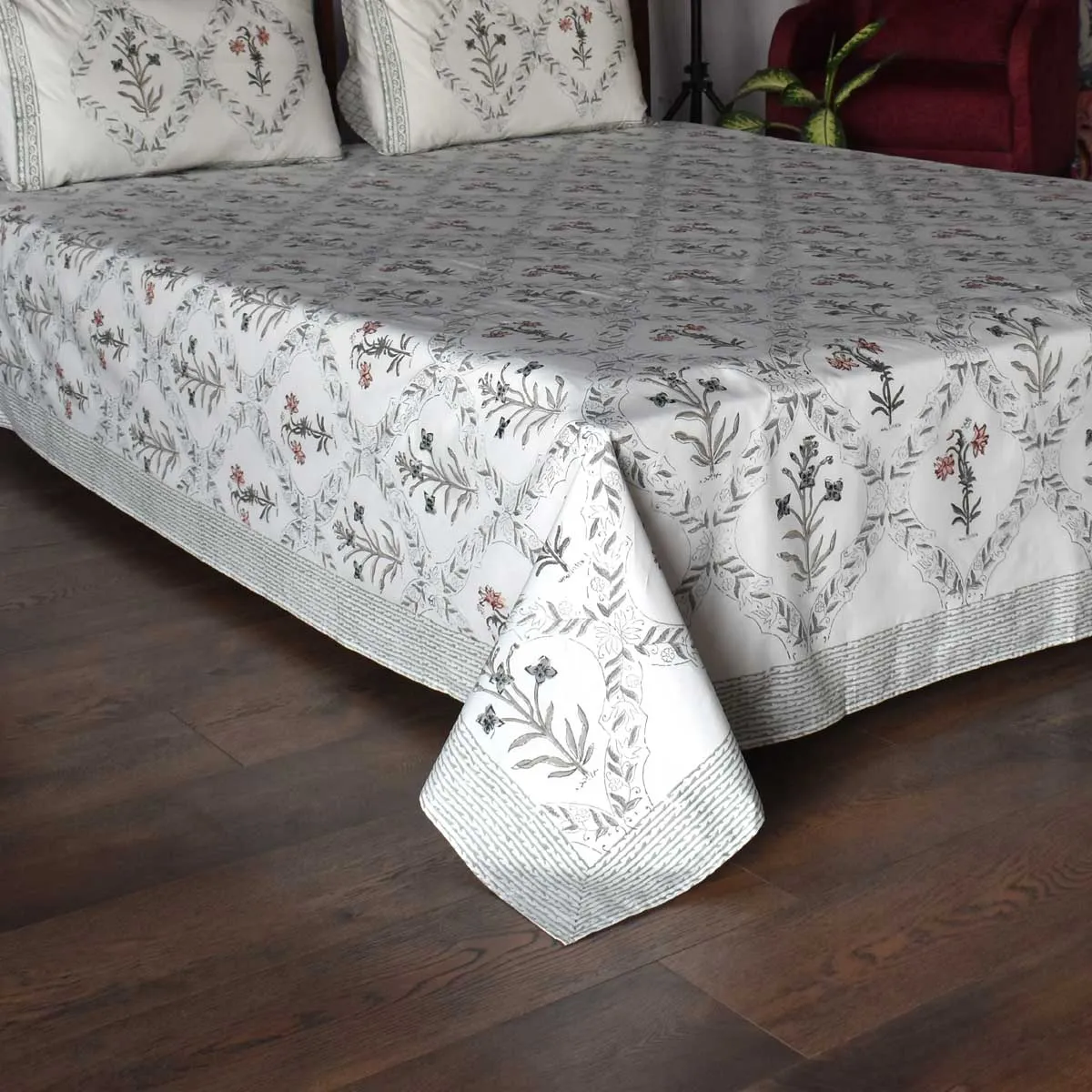 King Size Block Printed Percale Fine Cotton Bedspread with 2 Pillow Cases 200948