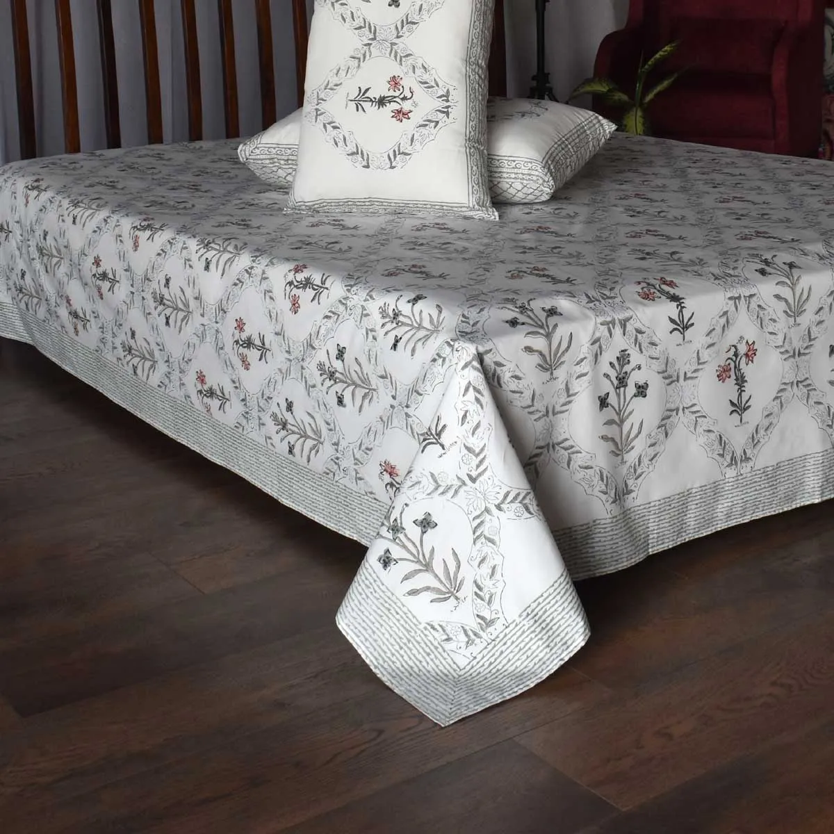 King Size Block Printed Percale Fine Cotton Bedspread with 2 Pillow Cases 200948