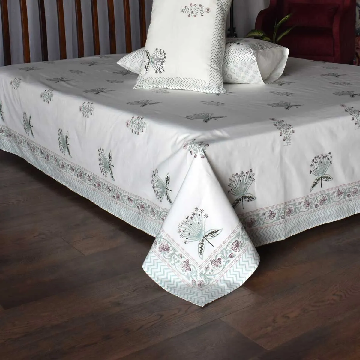 King Size Block Printed Percale Fine Cotton Bedspread with 2 Pillow Cases 200949