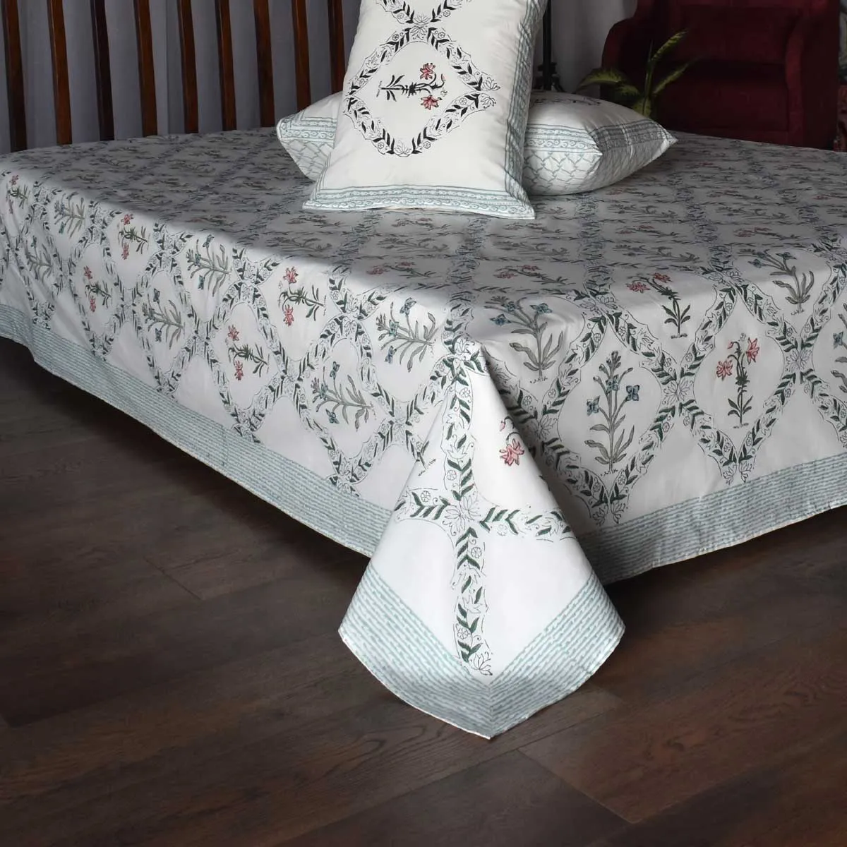 King Size Block Printed Percale Fine Cotton Bedspread with 2 Pillow Cases 200950