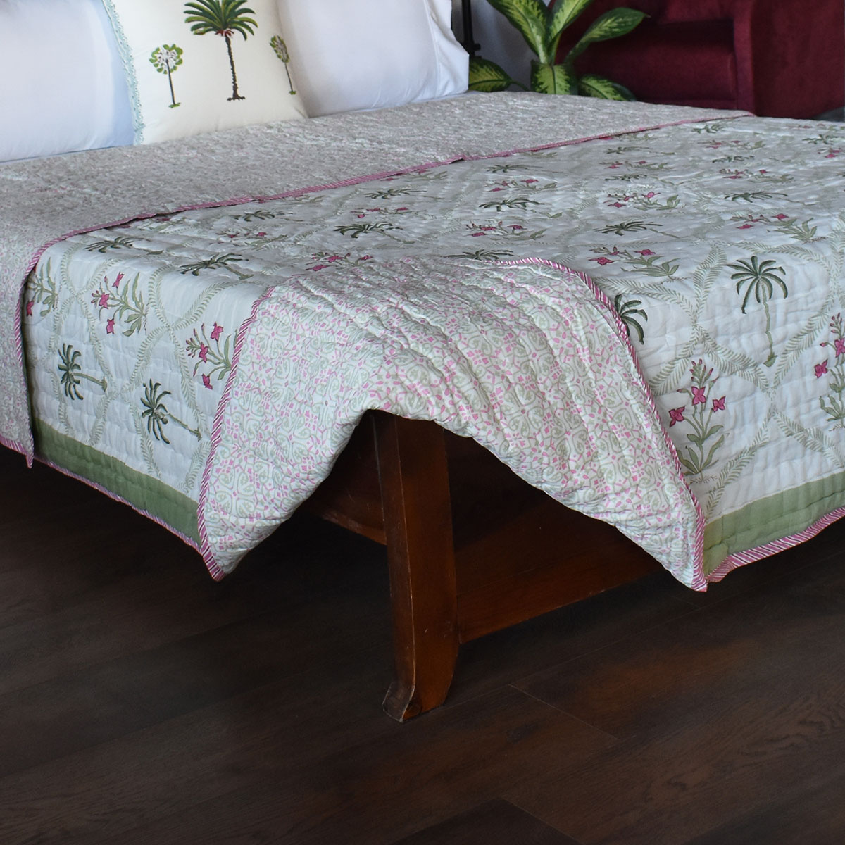 Hand Block Printed Cotton King Size Quilt 202305