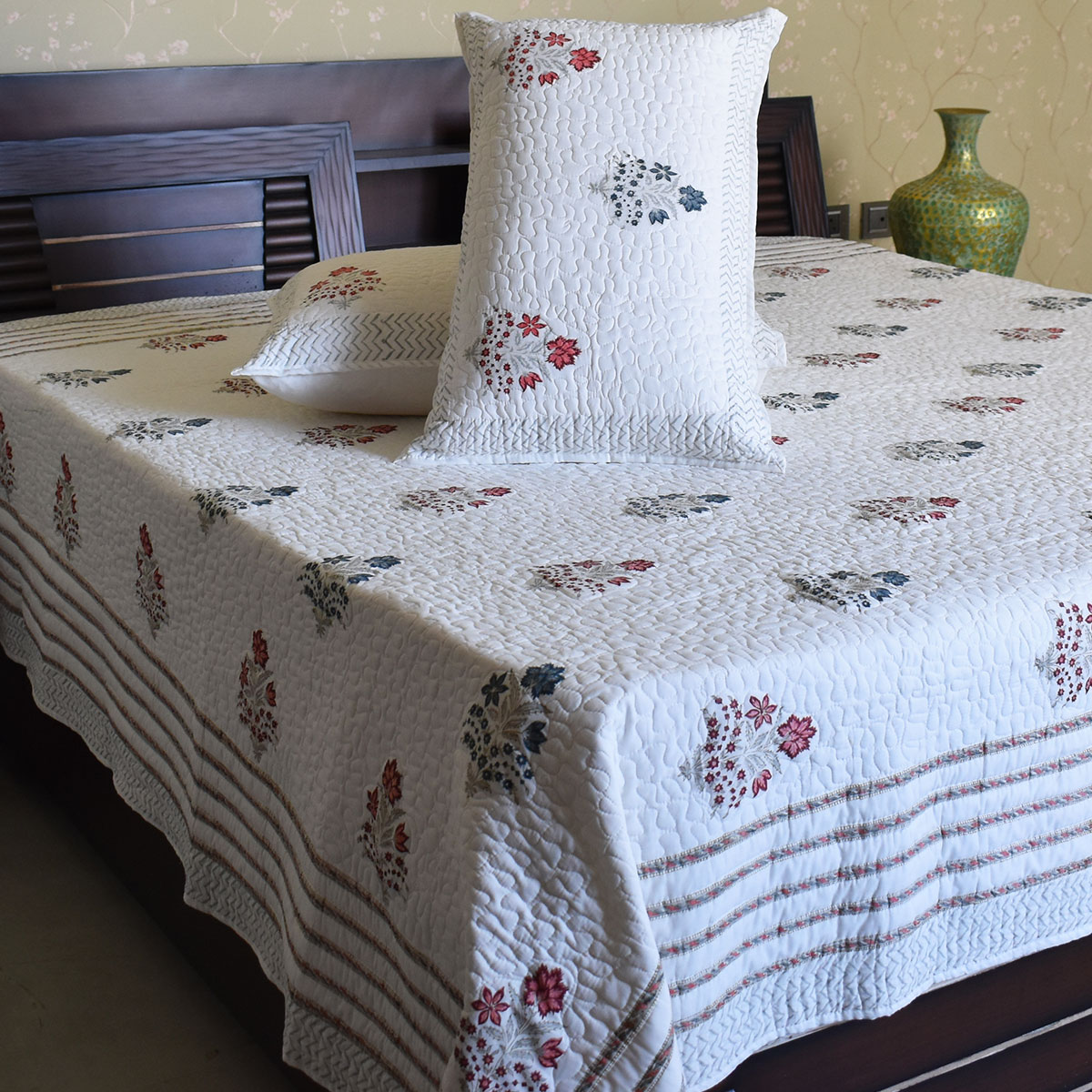 Quilted Bedspread Queen Size  202415