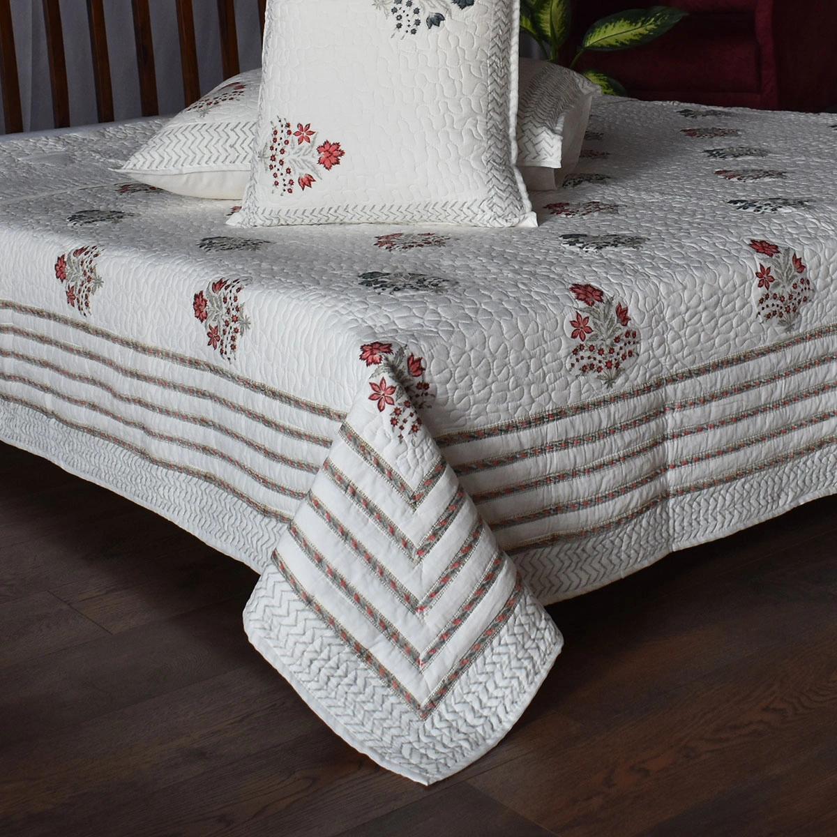 Quilted Bedspread Queen Size  202415