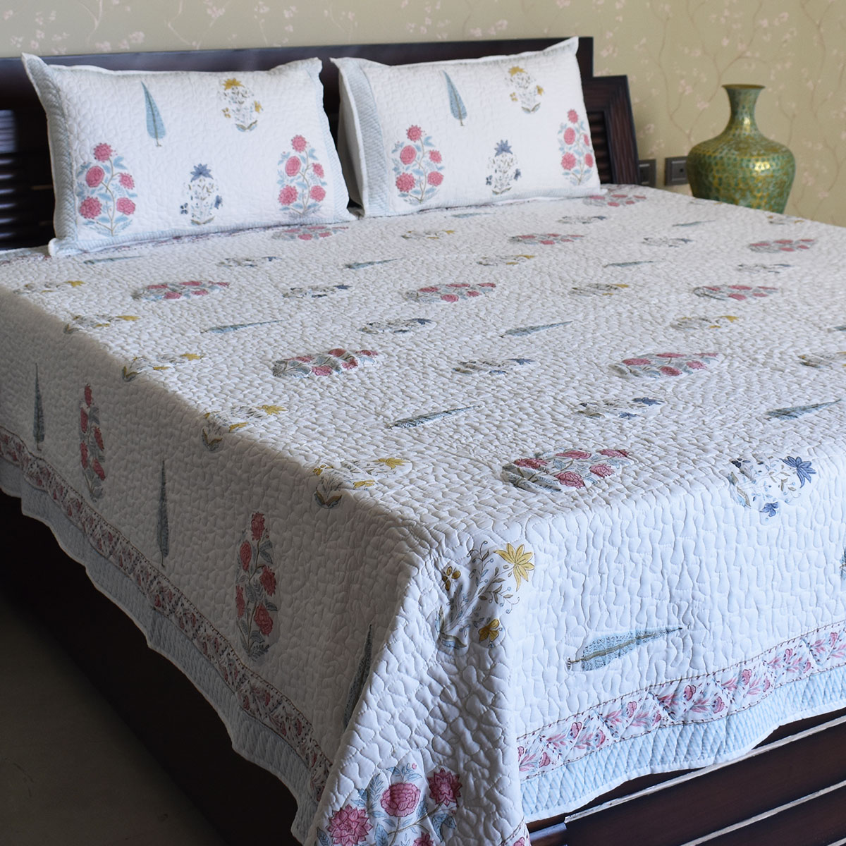 Quilted Bedspread Queen Size  202417