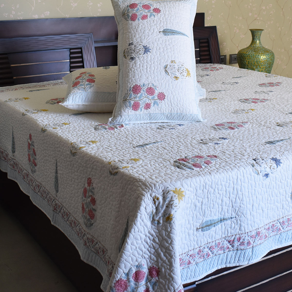 Quilted Bedspread Queen Size  202417