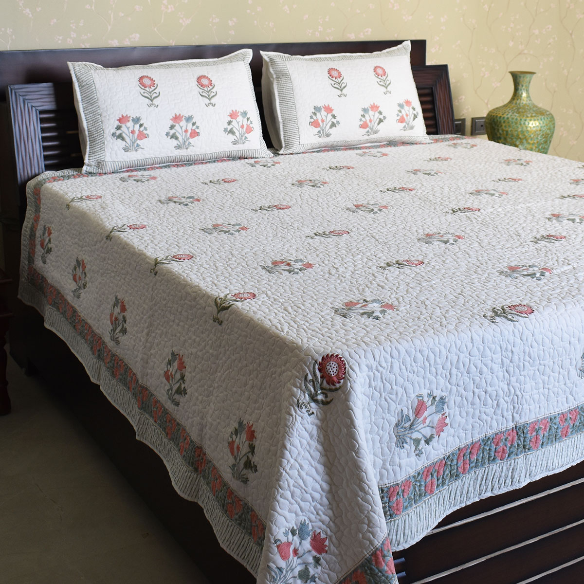 Quilted Bedspread Queen Size  202421