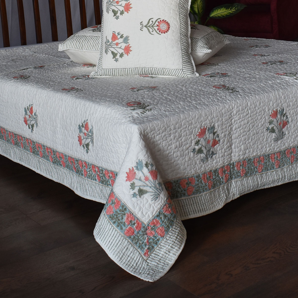 Quilted Bedspread Queen Size  202421