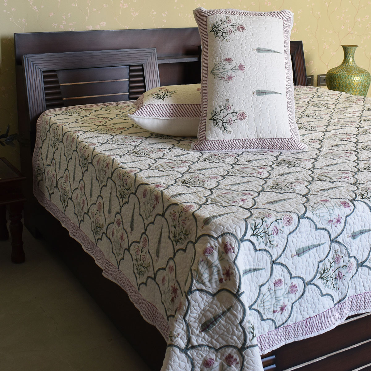 Quilted Bedspread Queen Size  202426
