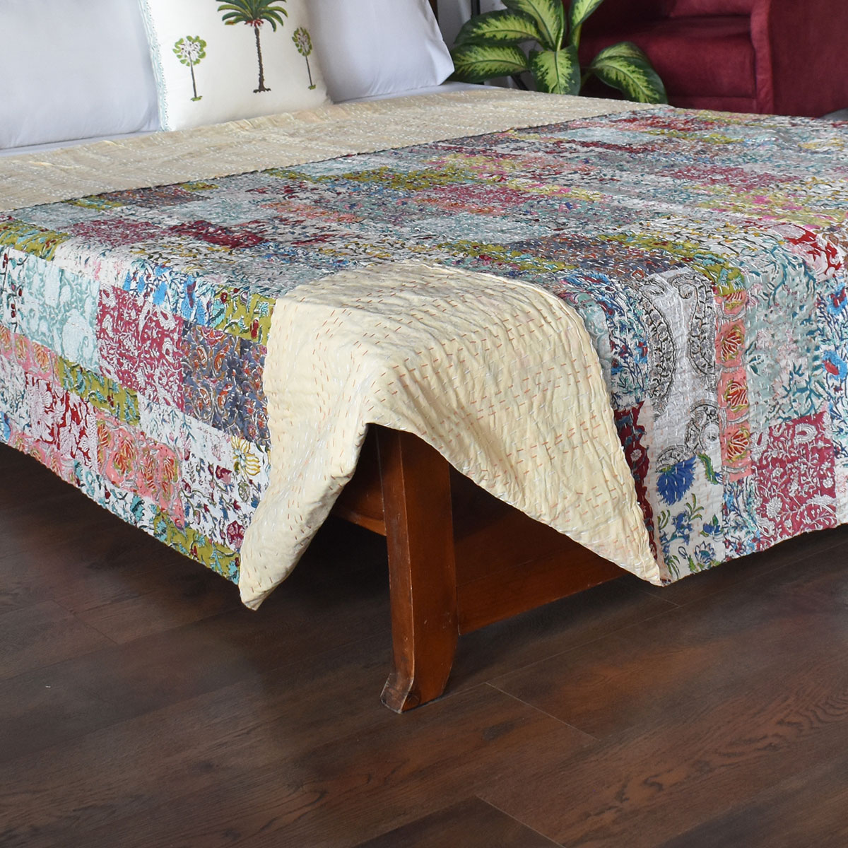 Hand Quilted Kantha Patchwork Quilt Artisan-Made Elegance by Roopantaran 202572