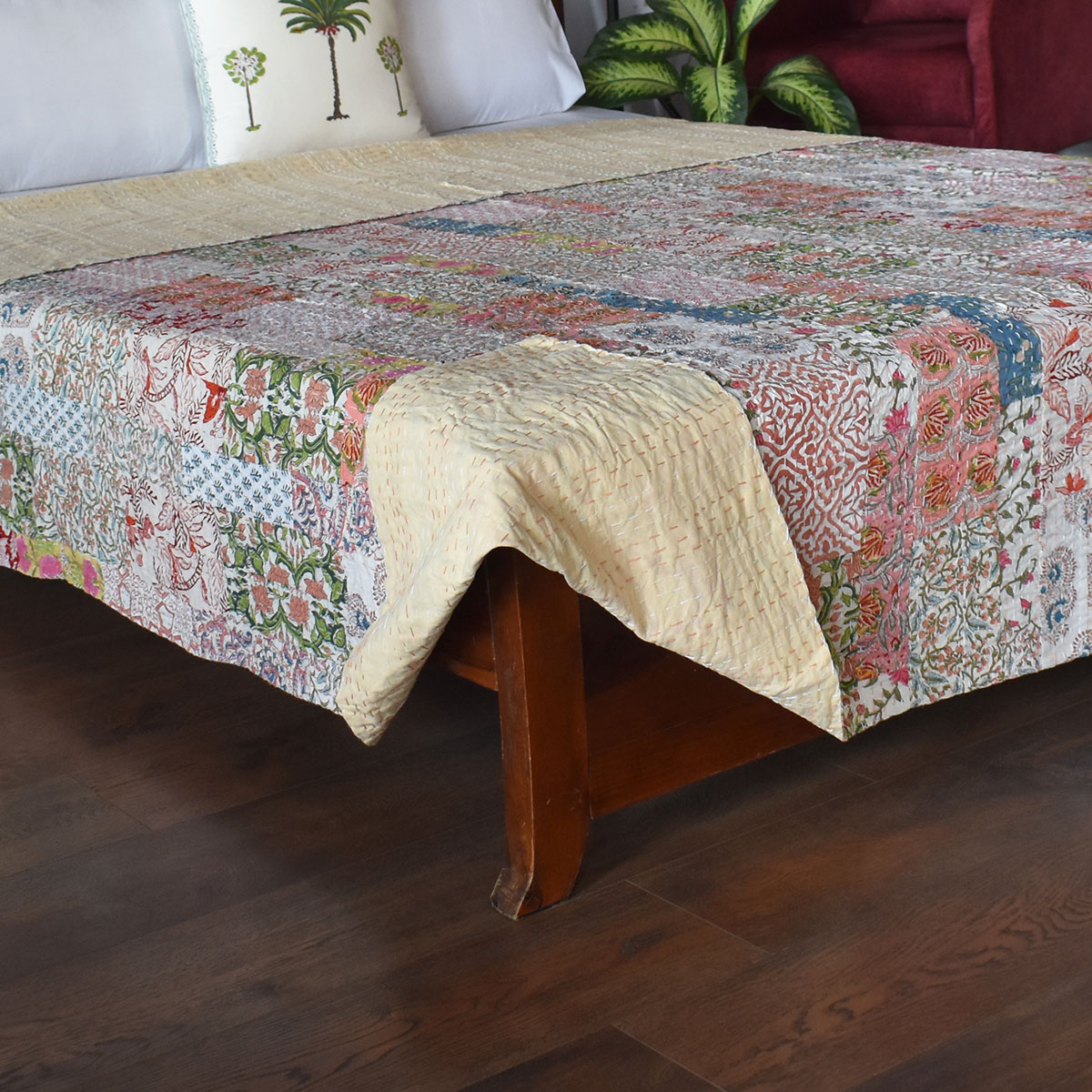 Hand Quilted Kantha Patchwork Quilt Artisan-Made Elegance by Roopantaran 202575
