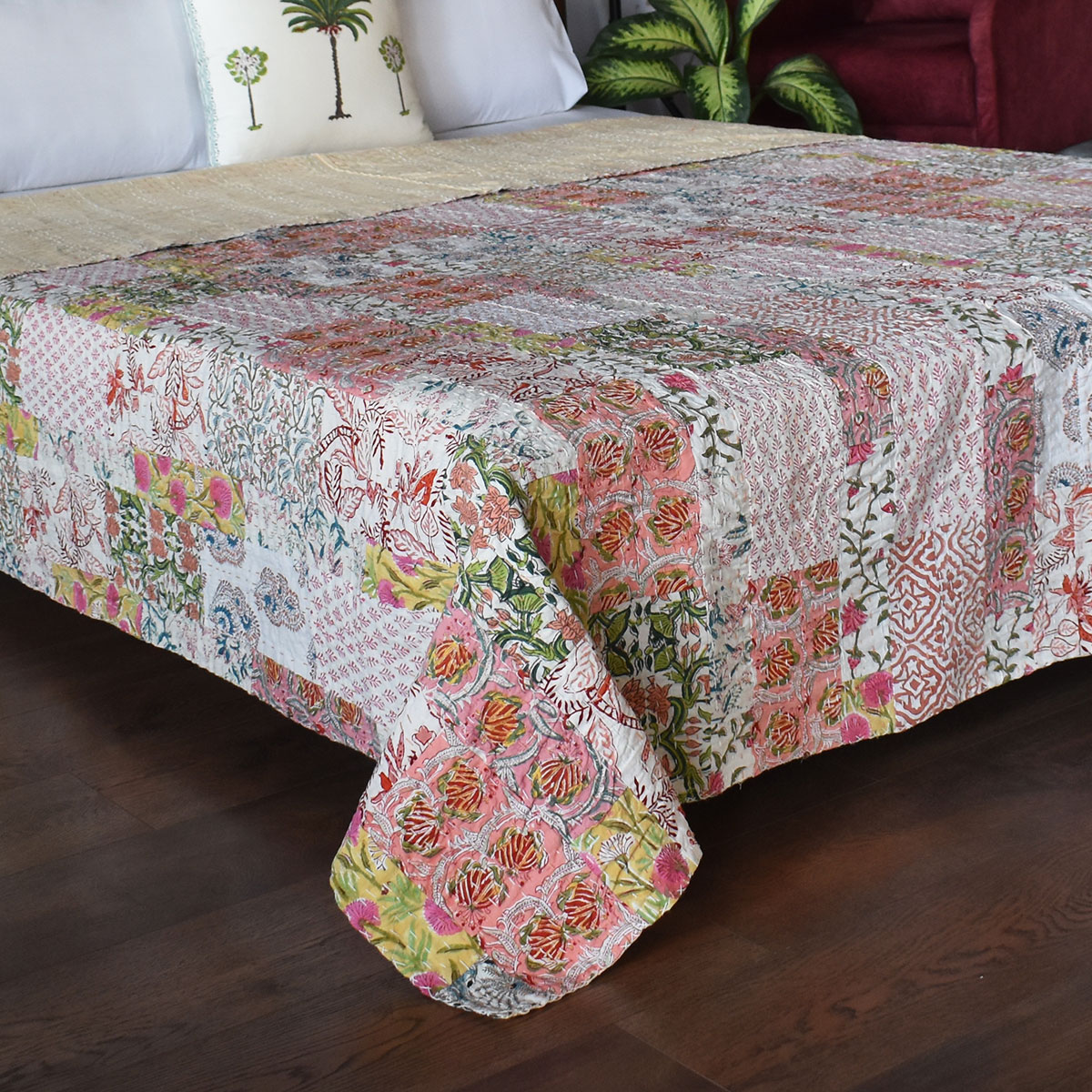 Hand Quilted Kantha Patchwork Quilt Artisan-Made Elegance by Roopantaran 202579