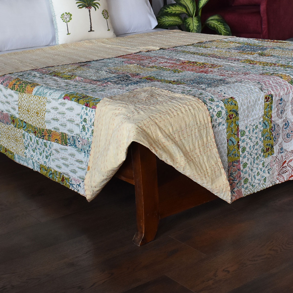 Hand Quilted Kantha Patchwork Quilt  Artisan-Made Elegance by Roopantaran  202580