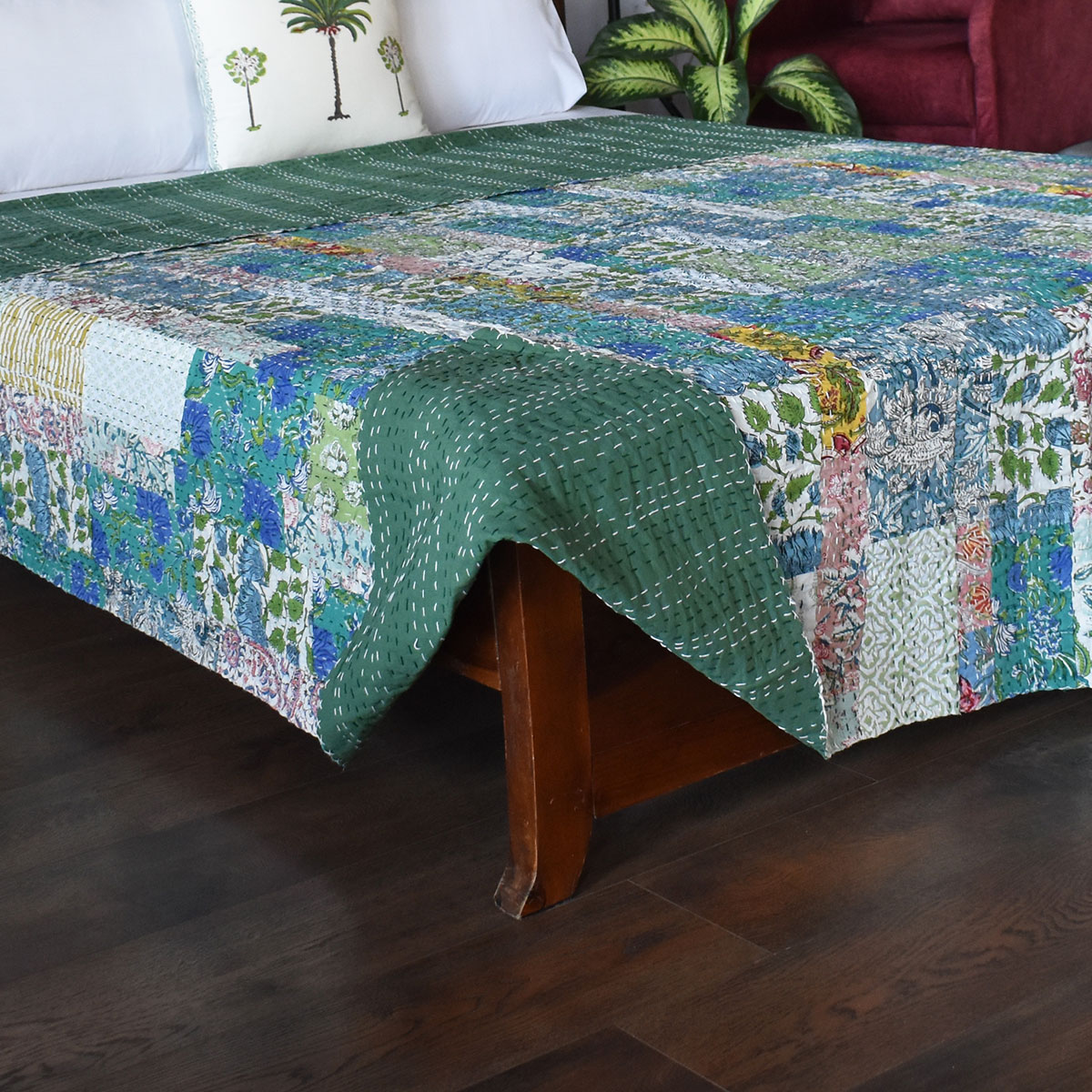 Hand Quilted Kantha Patchwork Quilt  Artisan-Made Elegance by Roopantaran  202584