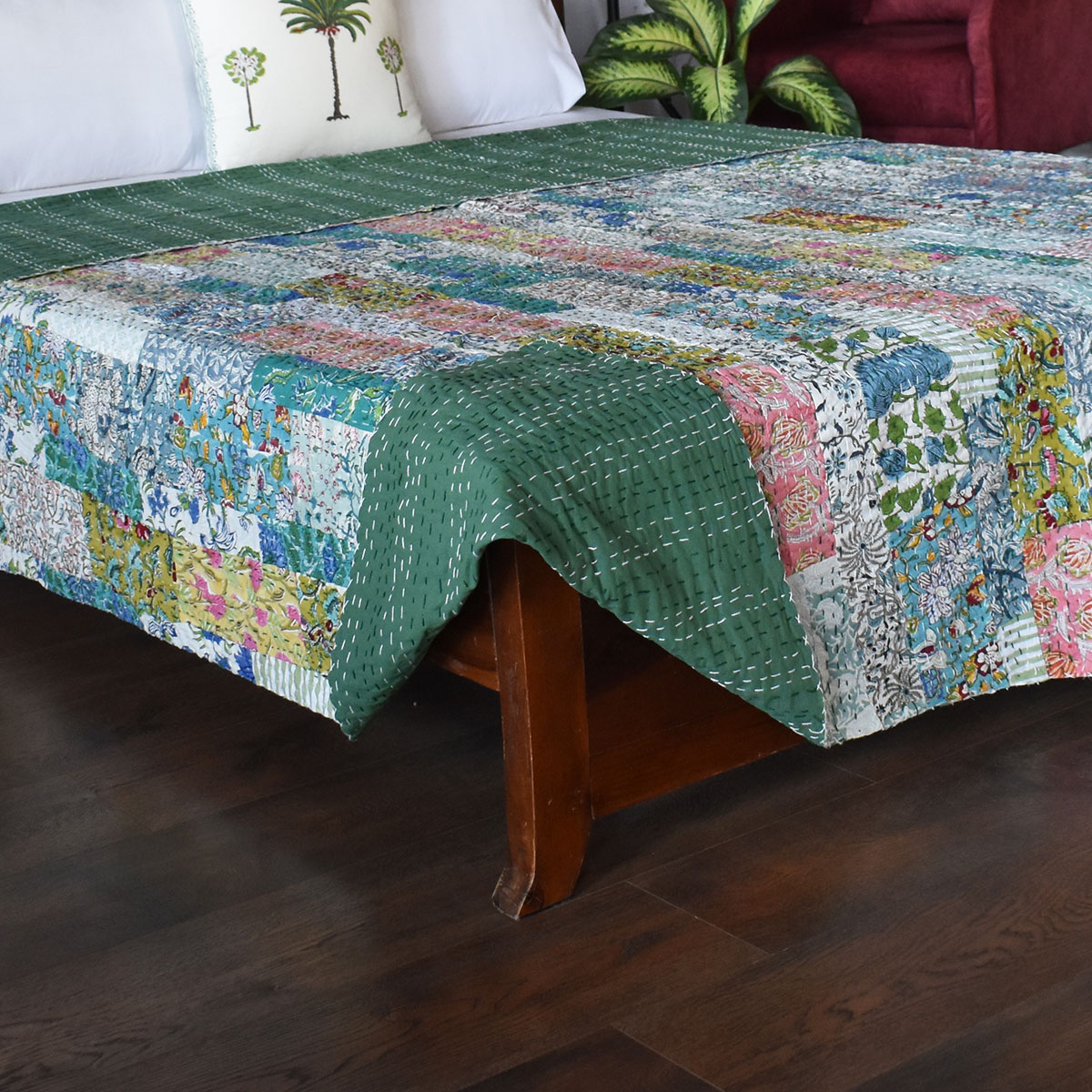 Hand Quilted Kantha Patchwork Quilt  Artisan-Made Elegance by Roopantaran  202587