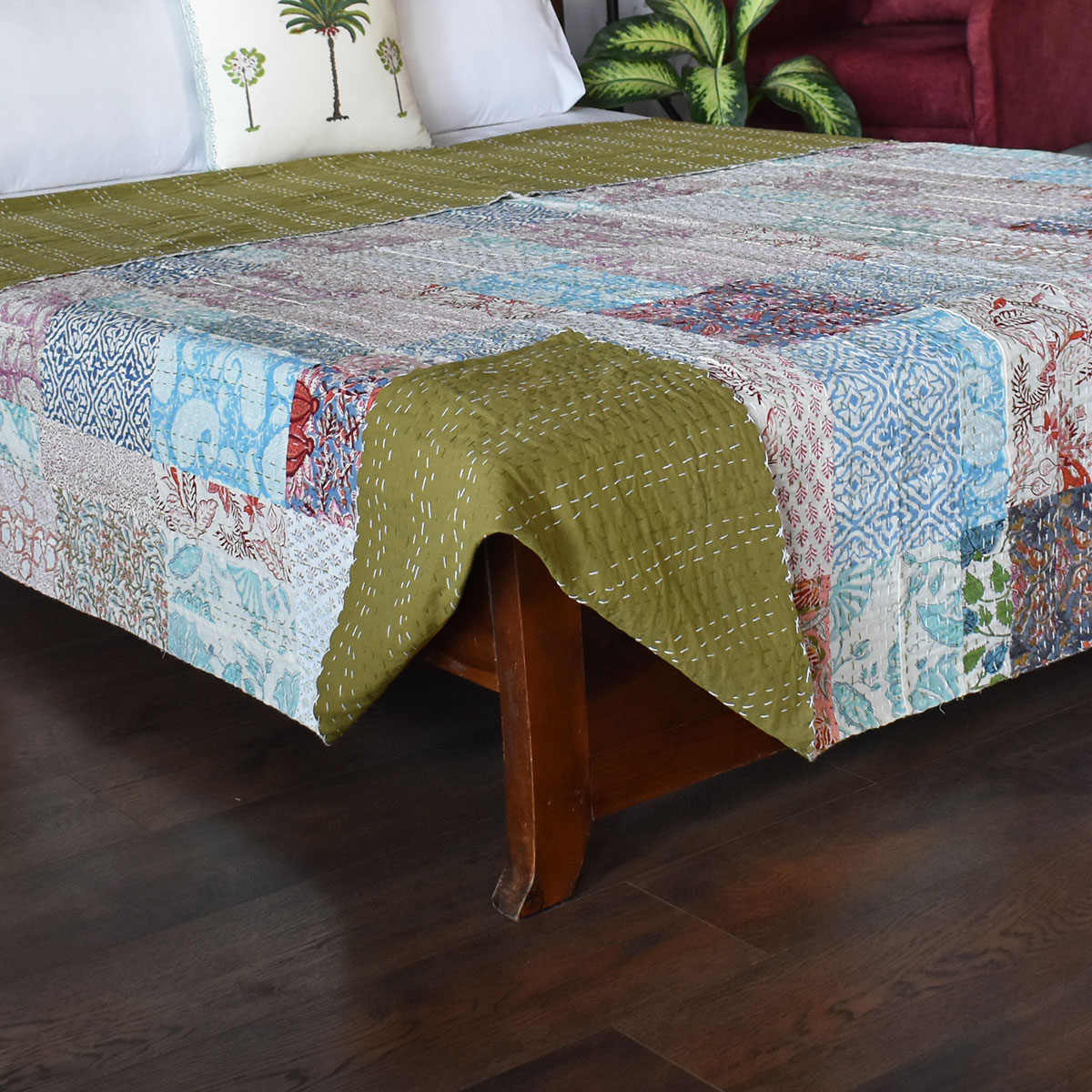 Hand Quilted Kantha Patchwork Quilt Artisan-Made Elegance by Roopantaran 202588