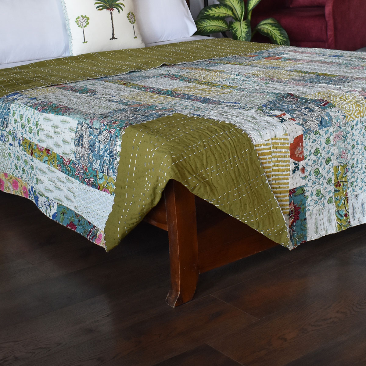 Hand Quilted Kantha Patchwork Quilt  Artisan-Made Elegance by Roopantaran  202591