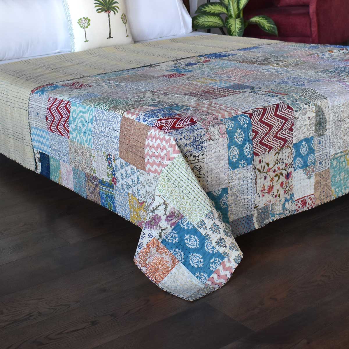 Hand Quilted Kantha Patchwork Quilt Artisan-Made Elegance by Roopantaran 251111