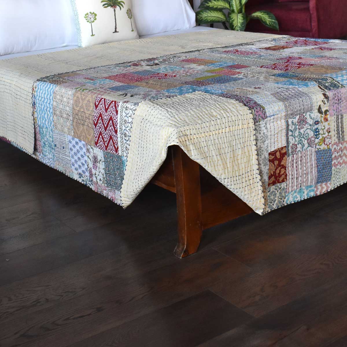 Hand Quilted Kantha Patchwork Quilt Artisan-Made Elegance by Roopantaran 251114