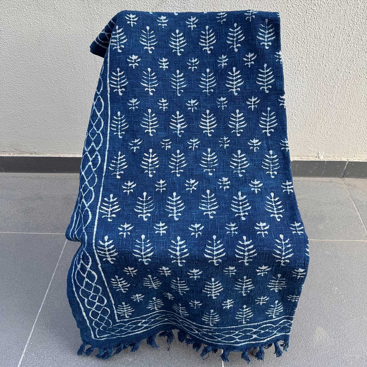 Cotton Throw with Tassel 251115