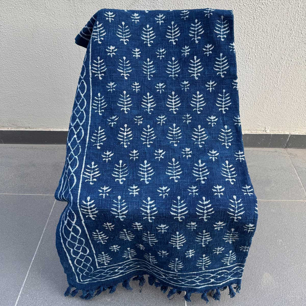 Image of Cotton Throw with Tassel 251115