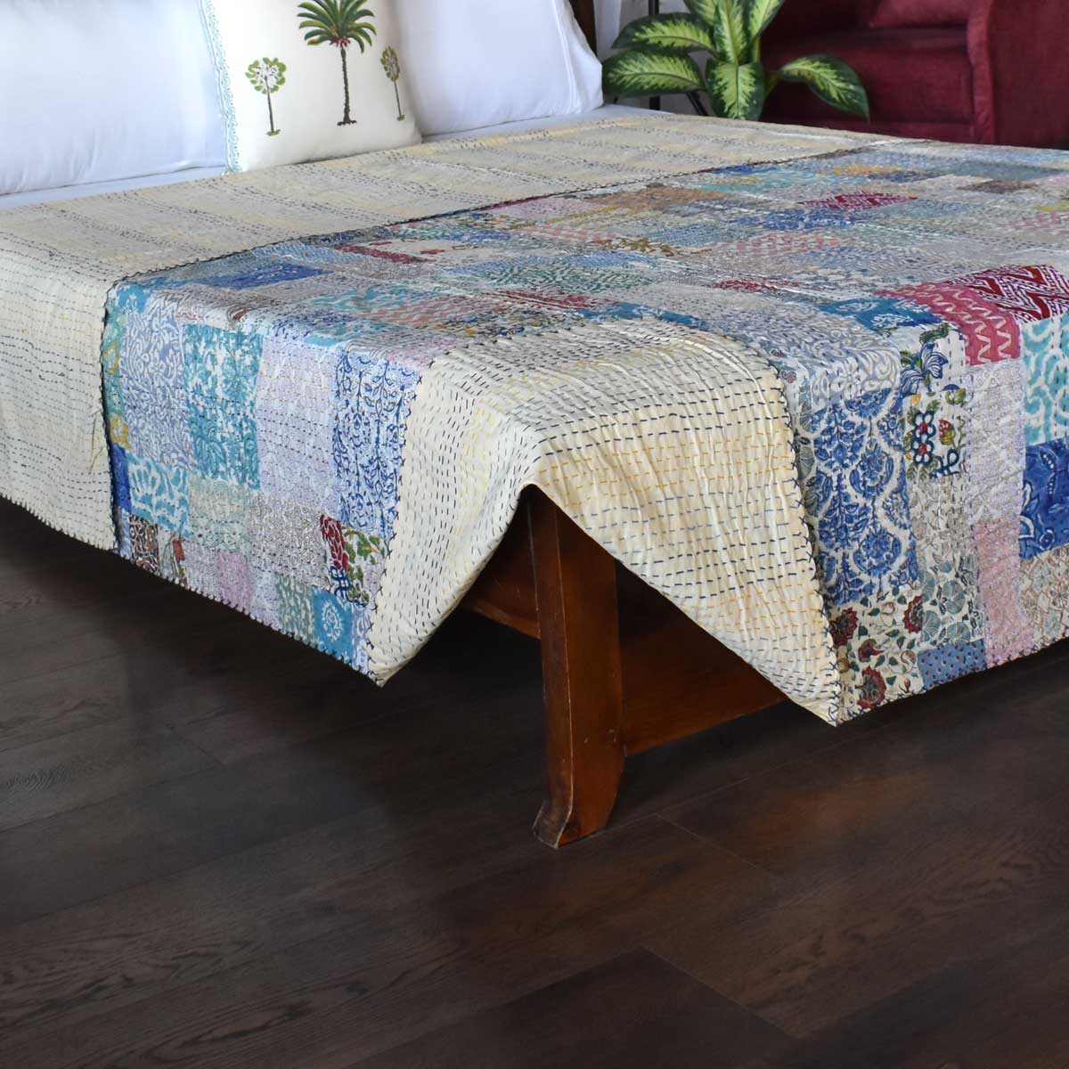 Hand Quilted Kantha Patchwork Quilt Artisan-Made Elegance by Roopantaran 251116