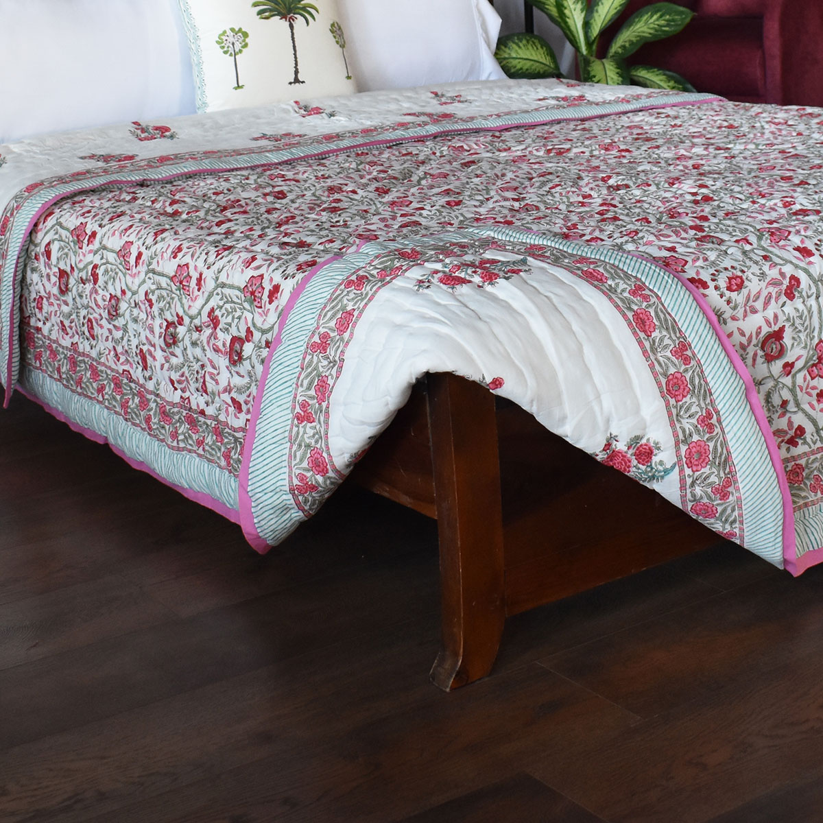 Hand Block Printed Cotton Queen Size Quilt Bale Pink Red 251212