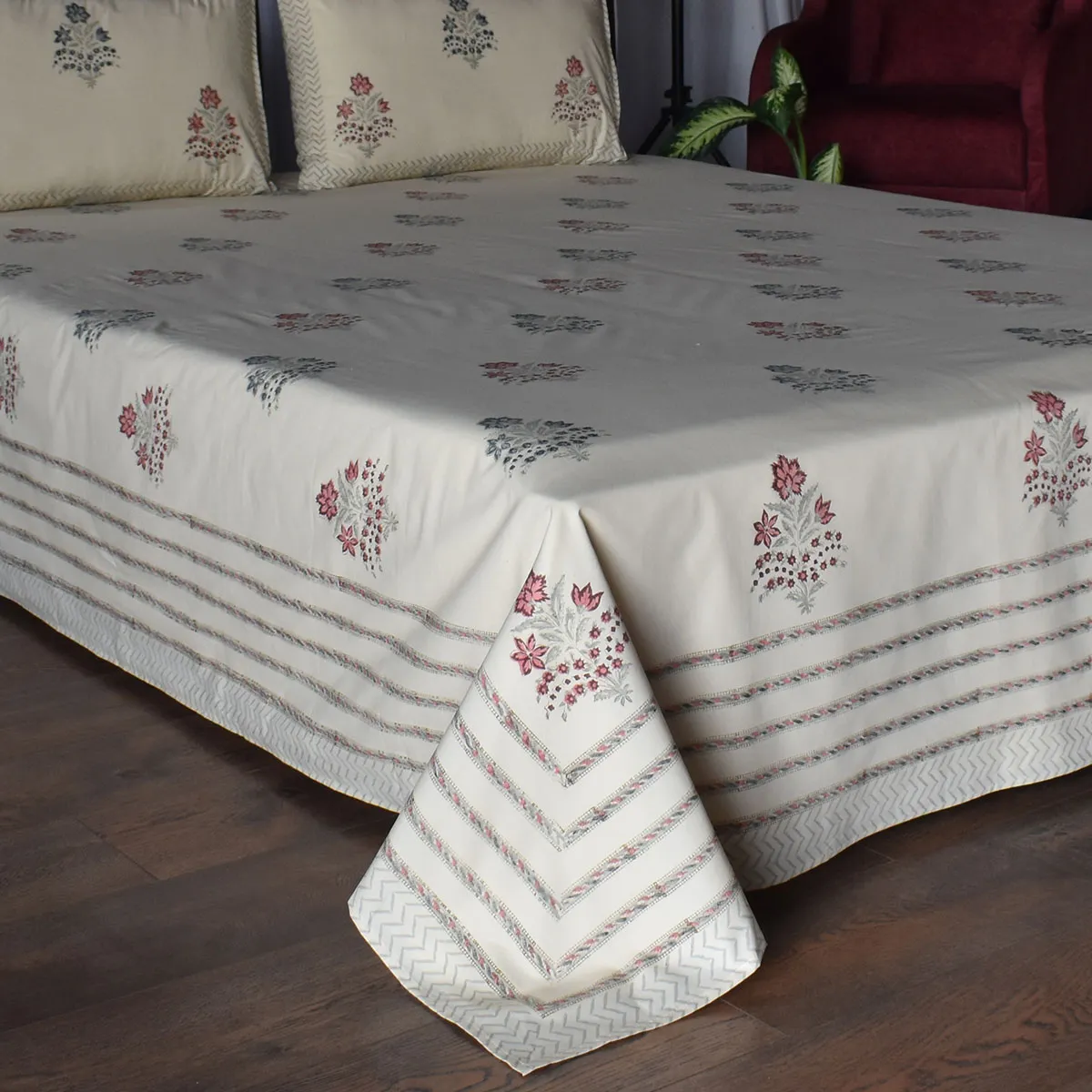 Queen Size Percale Fine Cotton Bedspread with 2 Pillow Cases 260942